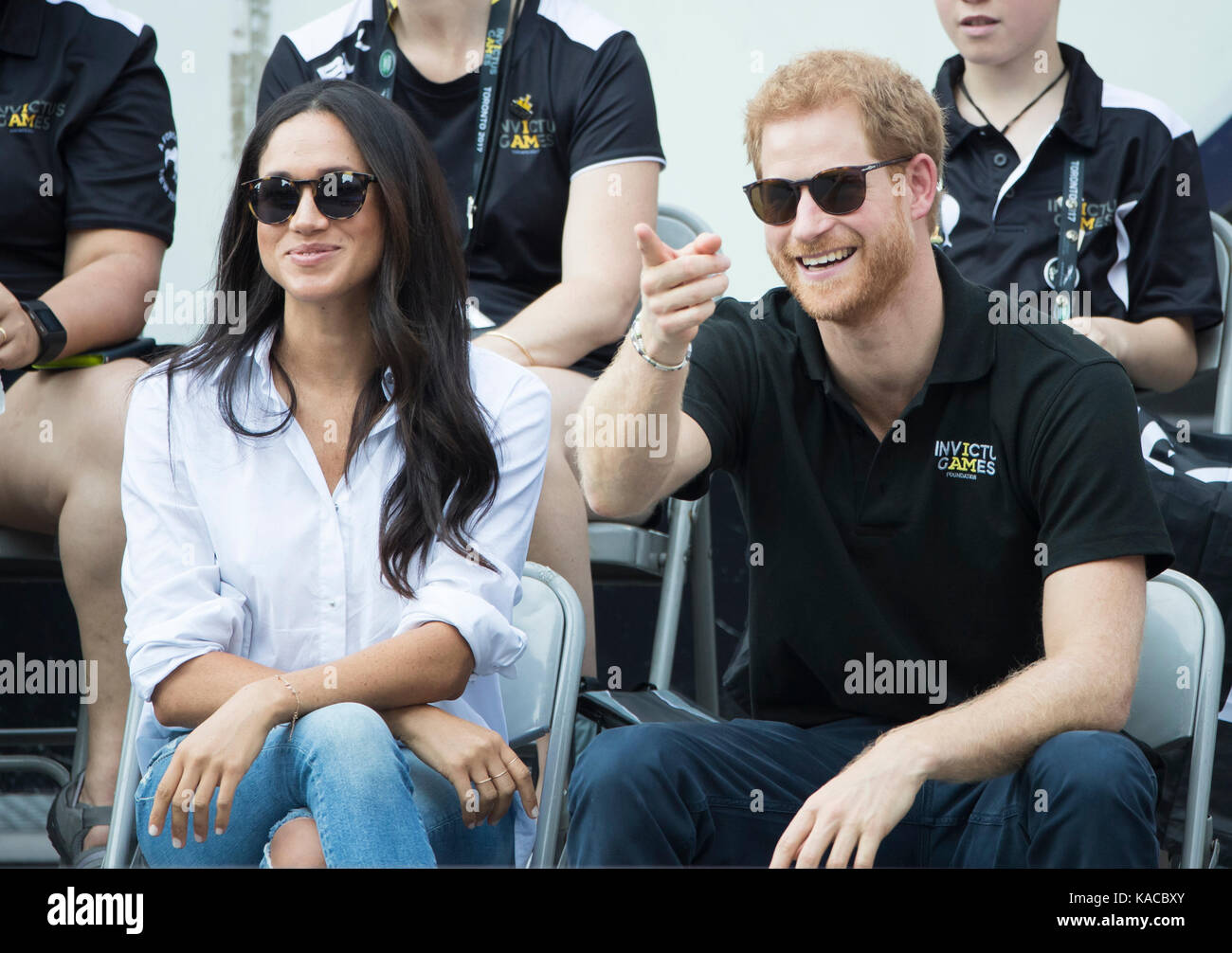 Le prince Harry et Meghan markle regarder le tennis en fauteuil roulant à l'Invictus Games 2017 à Toronto, Canada. Banque D'Images