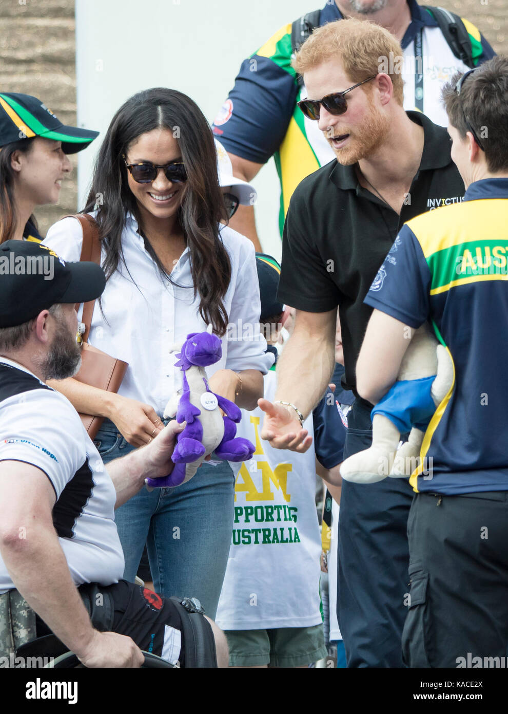 Le Prince Harry et Meghan Markle participent à un match de tennis en fauteuil roulant aux Jeux Invictus de 2017 à Toronto, au Canada. Banque D'Images