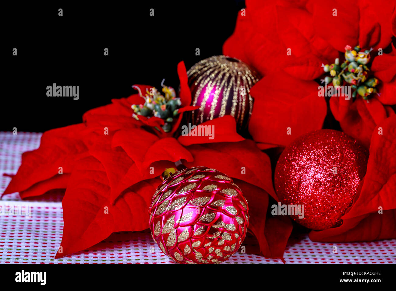 Décoration De Noël Le Poinsettia Rouge Boule De Noël Et