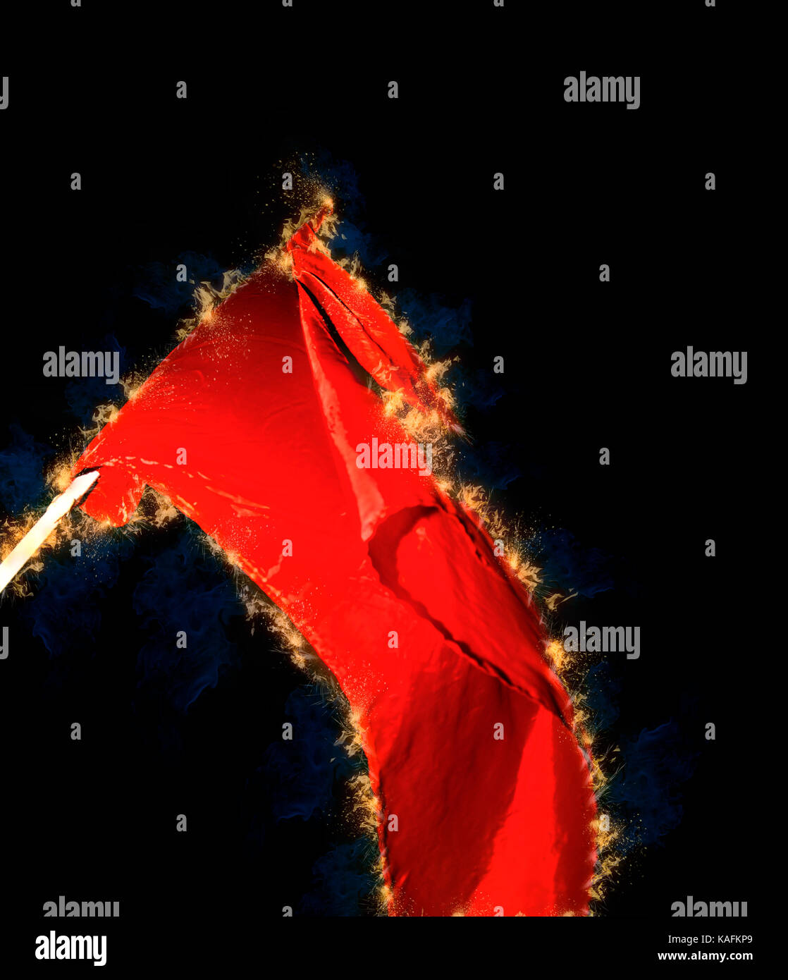 Image de l'amélioré numériquement mouvement communiste rouge d'un drapeau de haut vol au cours d'une manifestation Banque D'Images