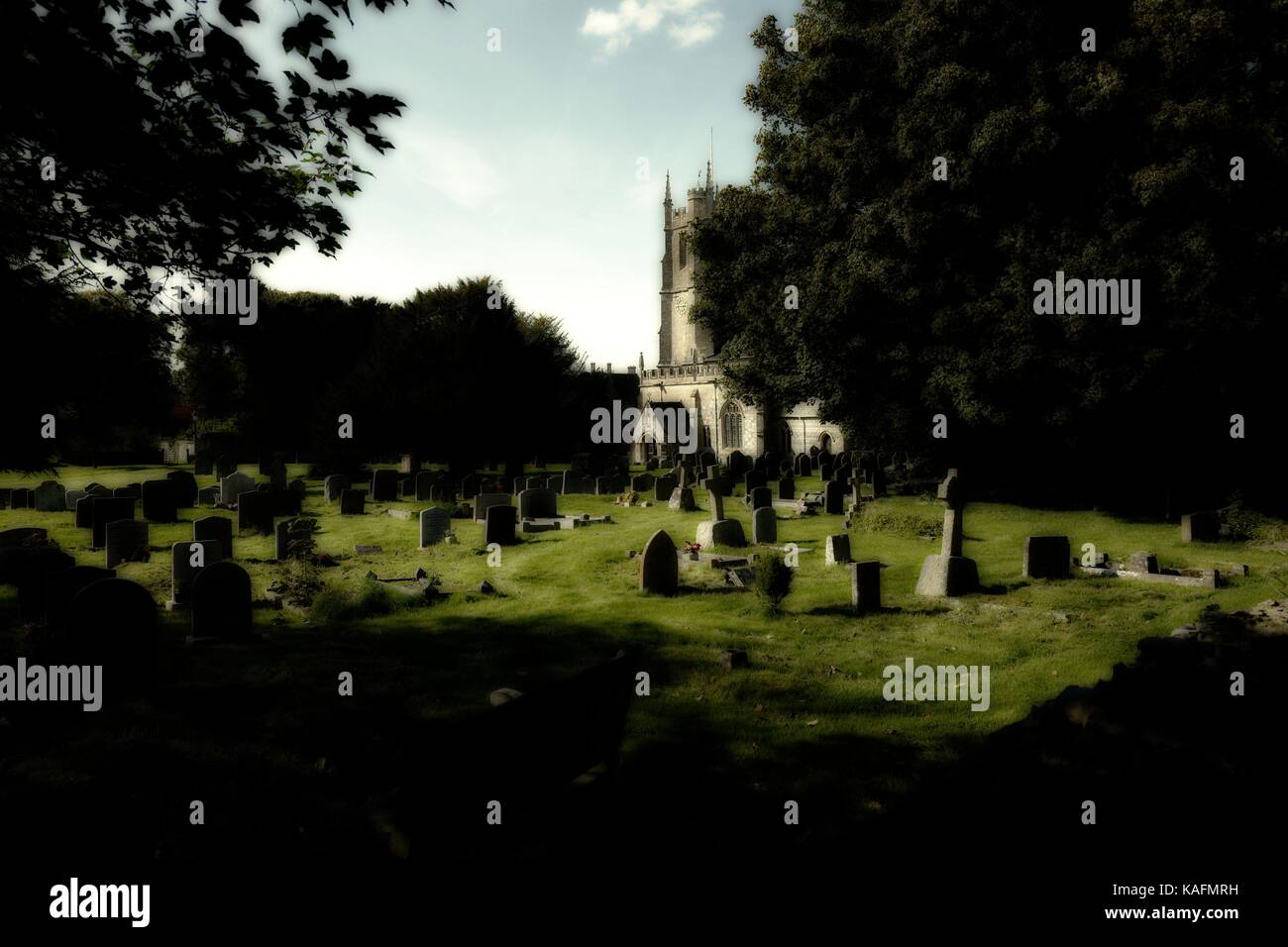 Avebury wiltshire. St James Church et cimetière Banque D'Images