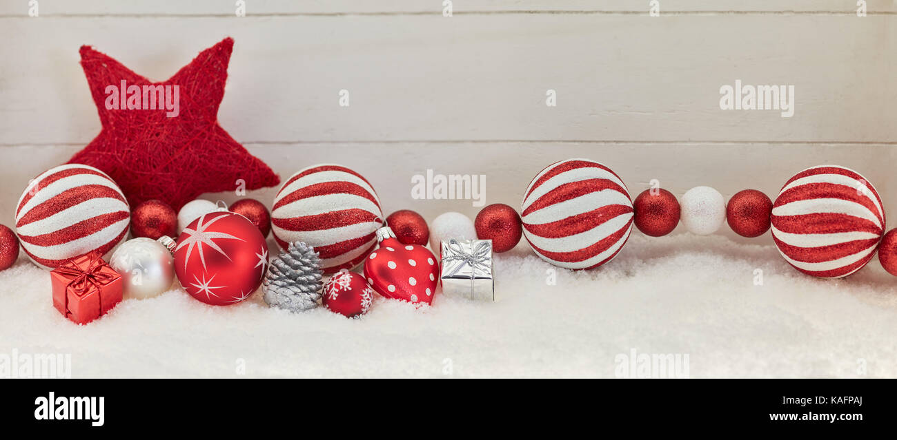 Panorama de Noël Décoration rouge sur un fond Banque D'Images Panorama de Noël Décoration rouge sur un fond Banque D'Images