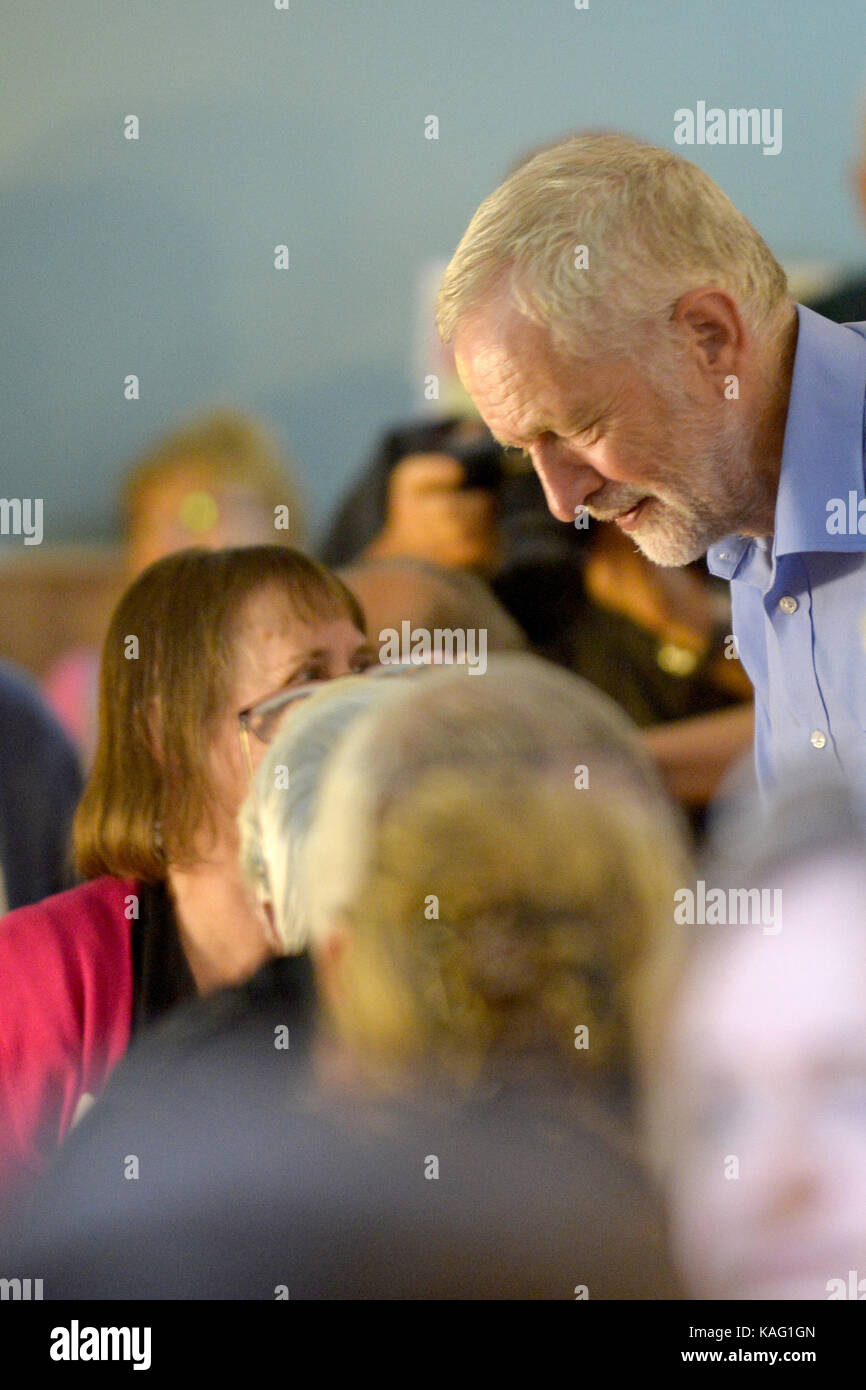 Leader du travail rencontre Jeremy Corbyn retraités à st bryce kirk dans kirkcaldy. avec : Jeremy Corbyn où : kirkcaldy, Royaume-Uni Quand : 26 août 2017 : crédit d'Euan cherry/wenn.com Banque D'Images