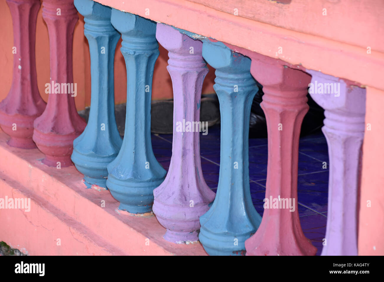 Balcon colorés au rainbow village de Semerang, Indonésie Banque D'Images