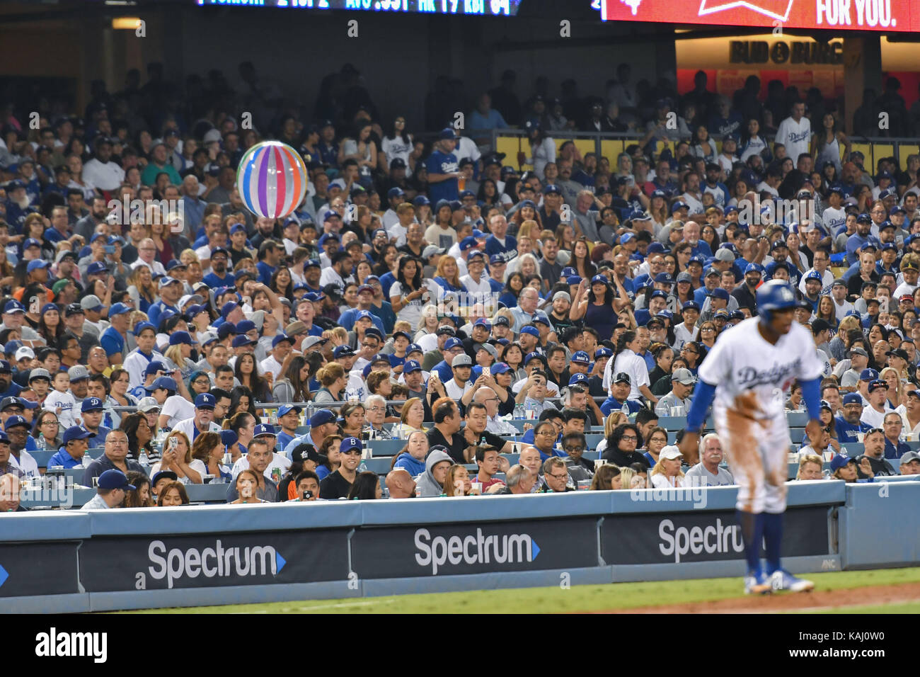 Los Angeles, Californie, USA. Sep 8, 2017 fans dodgers mlb. : au cours de la partie de baseball de ligue majeure entre les Rockies du Colorado et Les Dodgers de Los Angeles au Dodger Stadium à Los Angeles, California, UNITED STATES . Crédit : Hiroaki yamaguchi/aflo/Alamy live news Banque D'Images