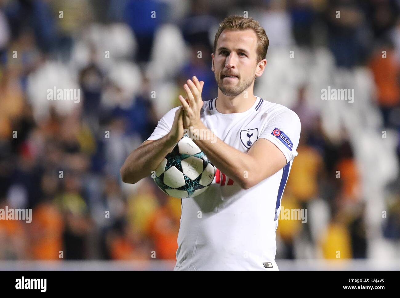 (170927) -- istanbul, Nicosie. 27, 2017(Xinhua) -- Tottenham Hotspur harry kane célèbre après la Ligue des champions groupe h match entre l'APOEL Nicosie Nicosie et Tottenham Hotspur à gsp stadium à Nicosie, Chypre, sept. 26, 2017. tottenham a remporté le match 3-0.(xinhua/sakis savvides) Banque D'Images