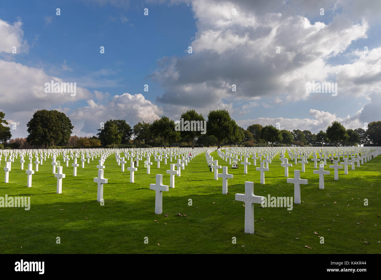 La deuxième guerre mondiale, Pays-Bas american cemetery and memorial (en néerlandais : amerikaanse begraafplaats margraten) est un cimetière militaire qui se trouve dans le village o Banque D'Images