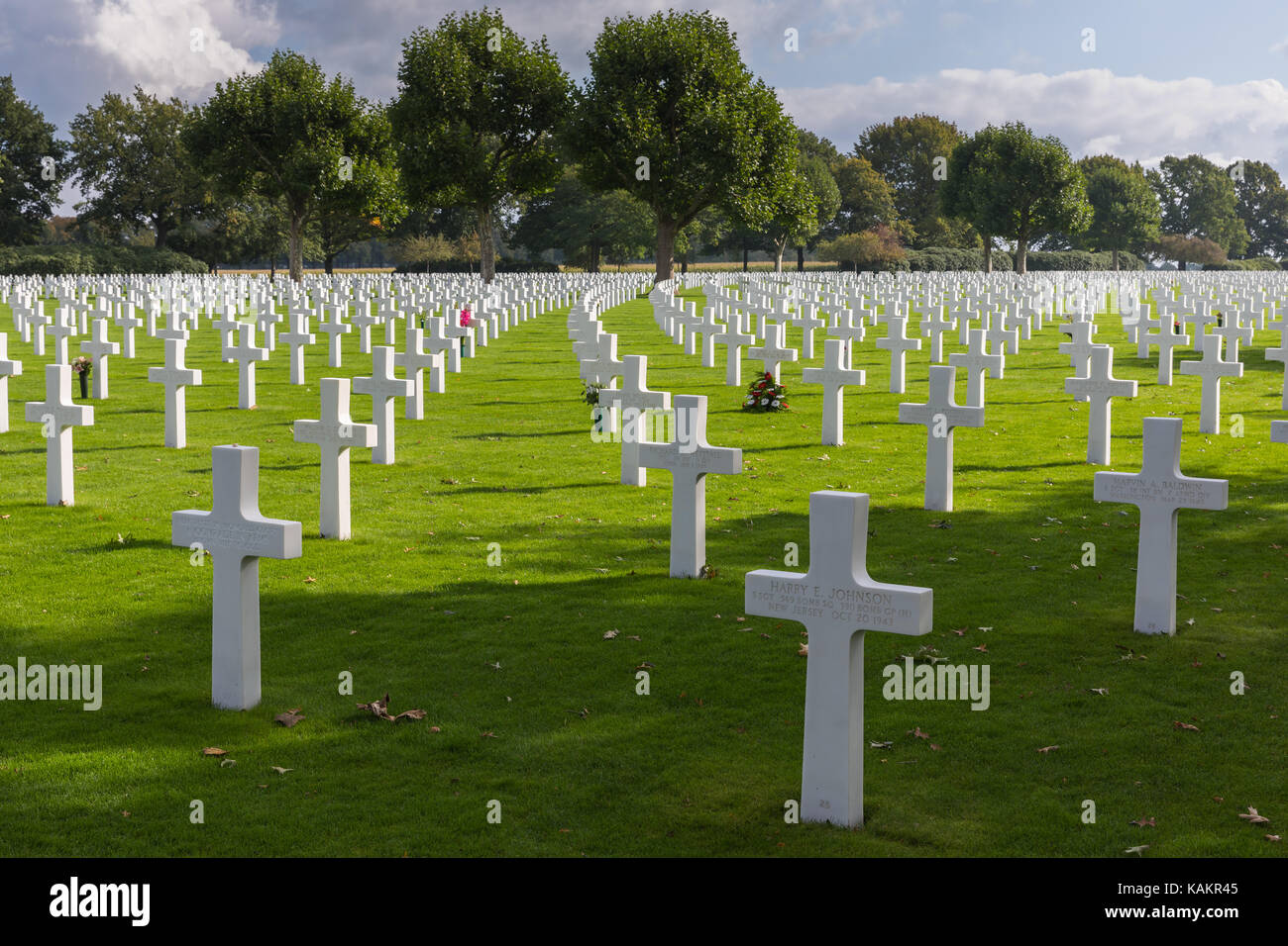 La deuxième guerre mondiale, Pays-Bas american cemetery and memorial (en néerlandais : amerikaanse begraafplaats margraten) est un cimetière militaire qui se trouve dans le village o Banque D'Images