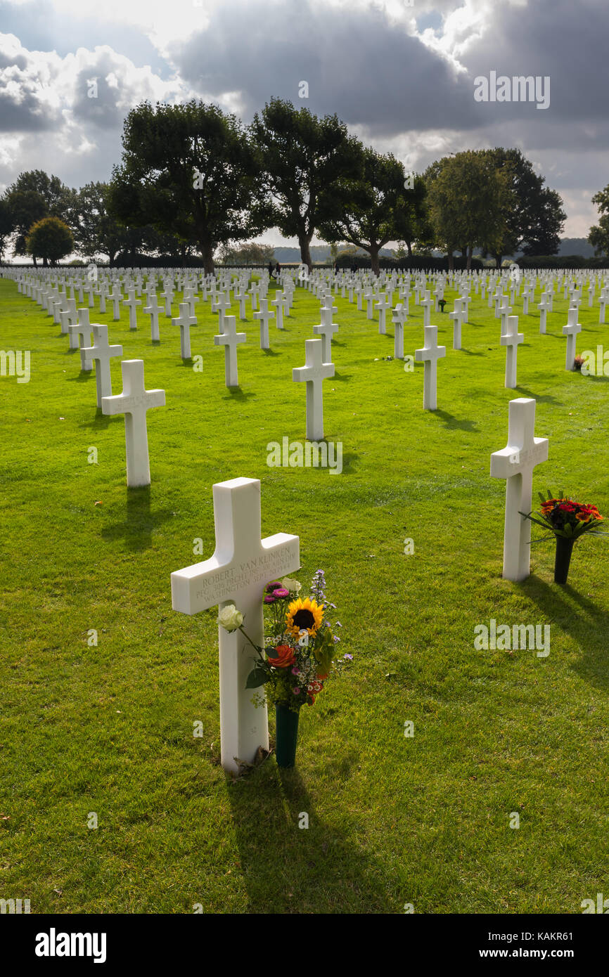 La deuxième guerre mondiale, Pays-Bas american cemetery and memorial (en néerlandais : amerikaanse begraafplaats margraten) est un cimetière militaire qui se trouve dans le village o Banque D'Images