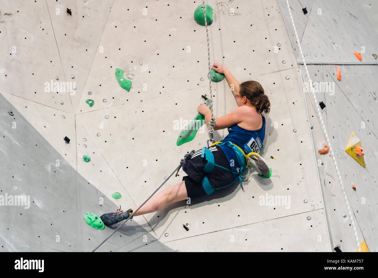 Lucie Jarrige, de France, rivalise avec les femmes de la coupe de paralimbing de la Fédération internationale De L'Escalade sportive (IFSC) de 2017 à Edinburgh I Banque D'Images