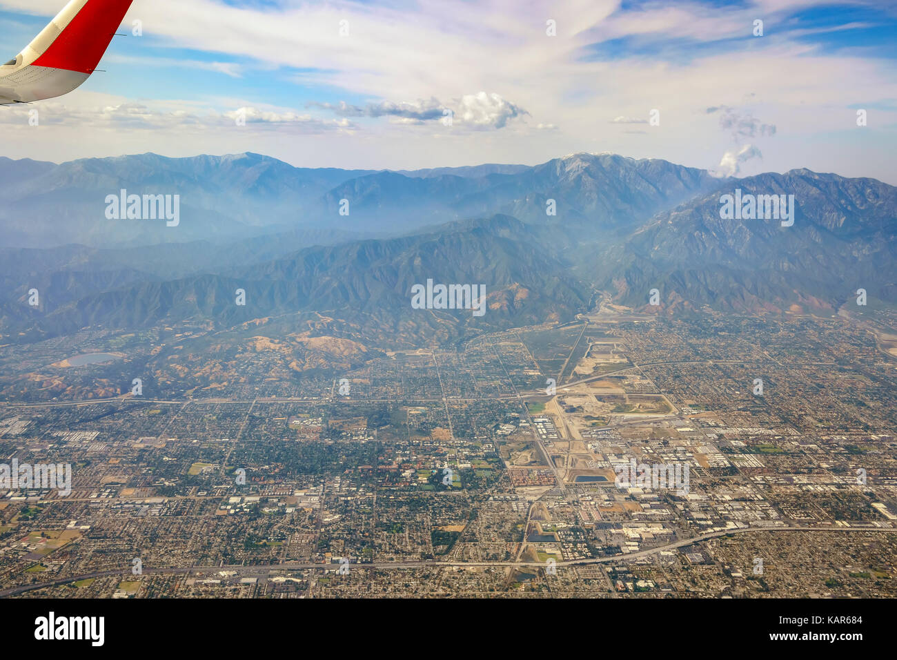 Vue aérienne de la montagne, vue sur la claremont siège dans un avion, en Californie, États-Unis. Banque D'Images