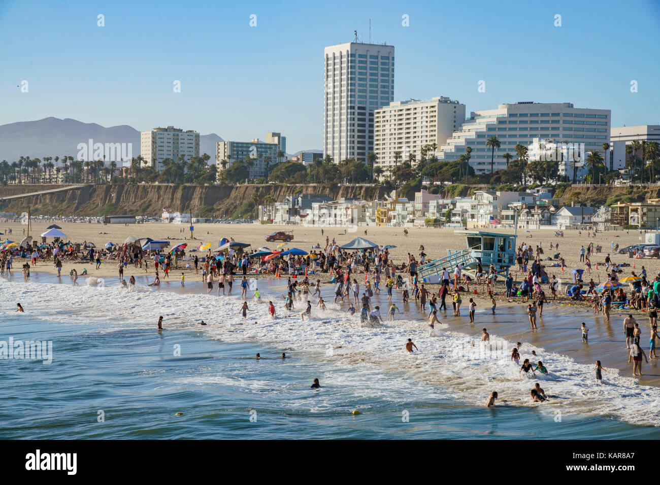 Santa Monica, jun 21 : beaucoup de visiteurs sur la plage le 21 juin 2017 à Los Angeles County, California, UNITED STATES Banque D'Images