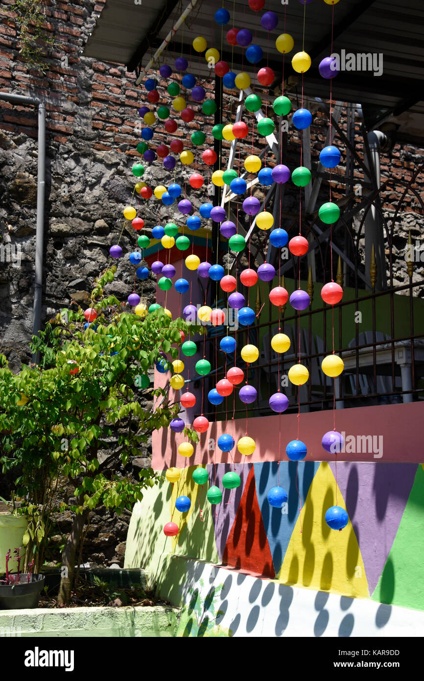 Décorations colorées au rainbow village de Semerang, Indonésie Banque D'Images