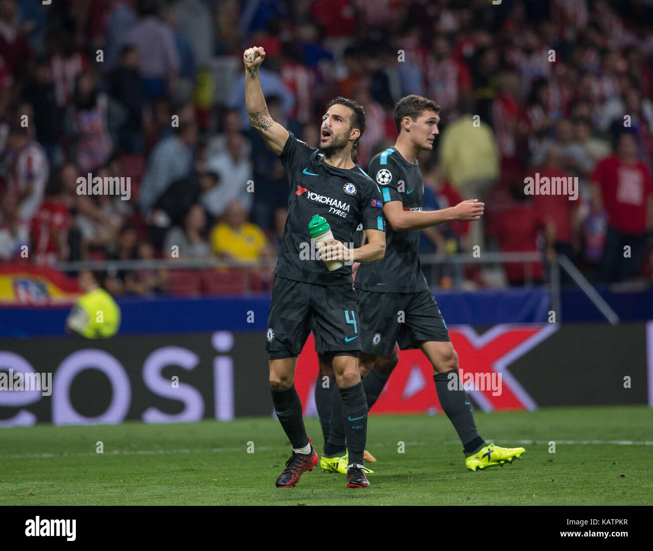 Madrid, Espagne. Sep 27, 2017 Le milieu de terrain de Chelsea. Célébration de cesc fabregas lors de l'UEFA Champions league groupe c match entre l'Atletico Madrid et chelsea a joué au stade de wanda metropolitano de Madrid, le 27 septembre 2017. crédit : afp7/Alamy live news Banque D'Images