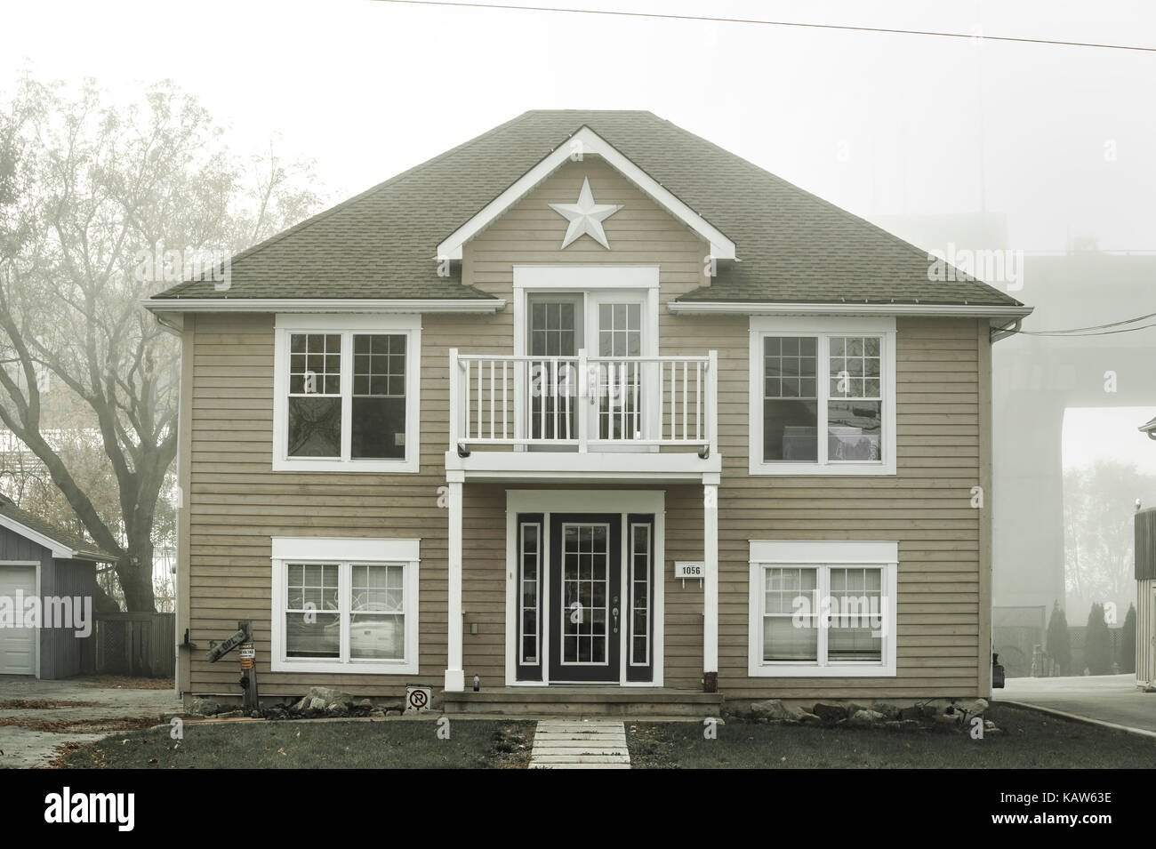 Chambre la sauvegarde sur l'autoroute surélevée Banque D'Images