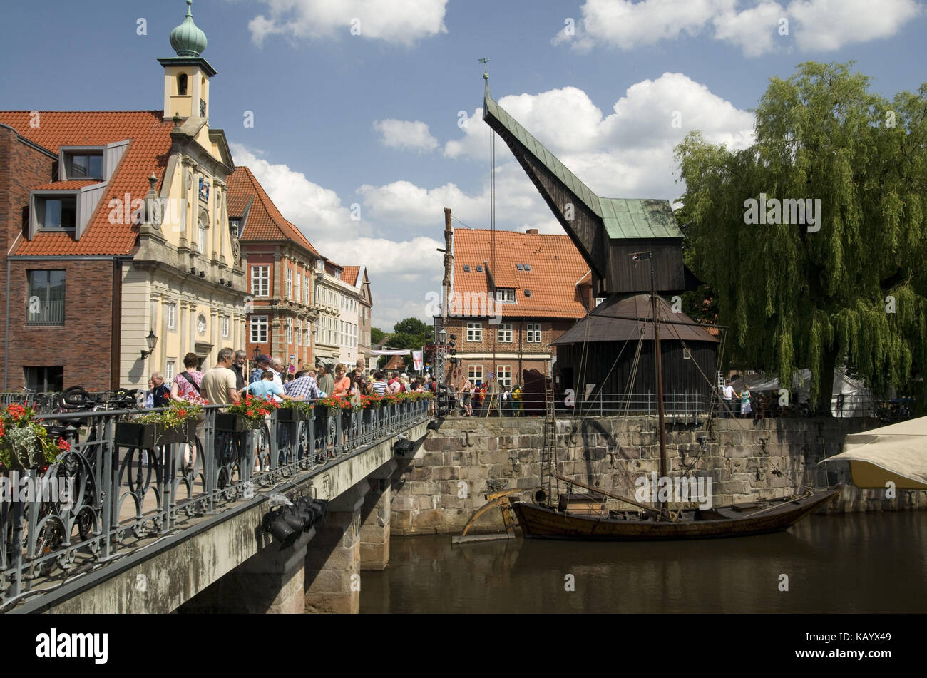 Allemagne, Basse-Saxe, Lunebourg, dans la maison historique stintfang, ligne, pont sur le iimenau, grand magasin et vieille grue, Banque D'Images