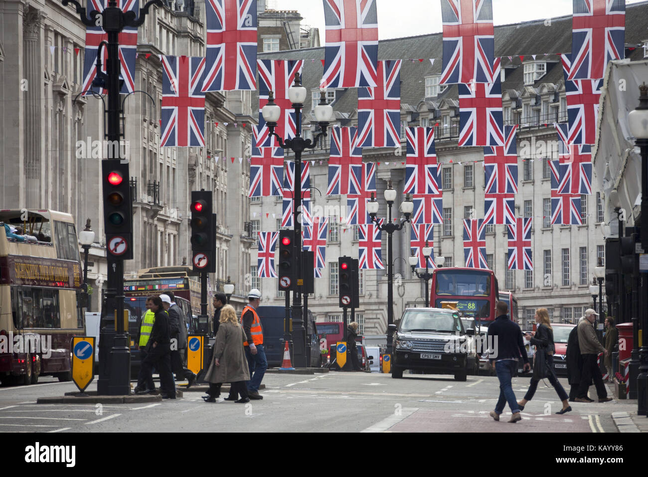 Grande Bretagne, Londres, Regent Street, montage, décoration, passant, Banque D'Images