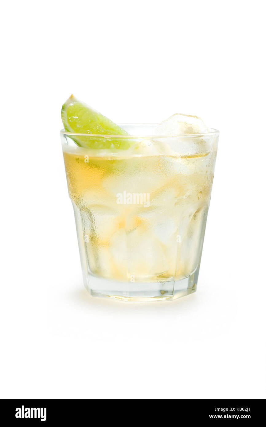 Cocktail, long drink, extérieurs (canneberge, vodka, red bull, limes), Banque D'Images