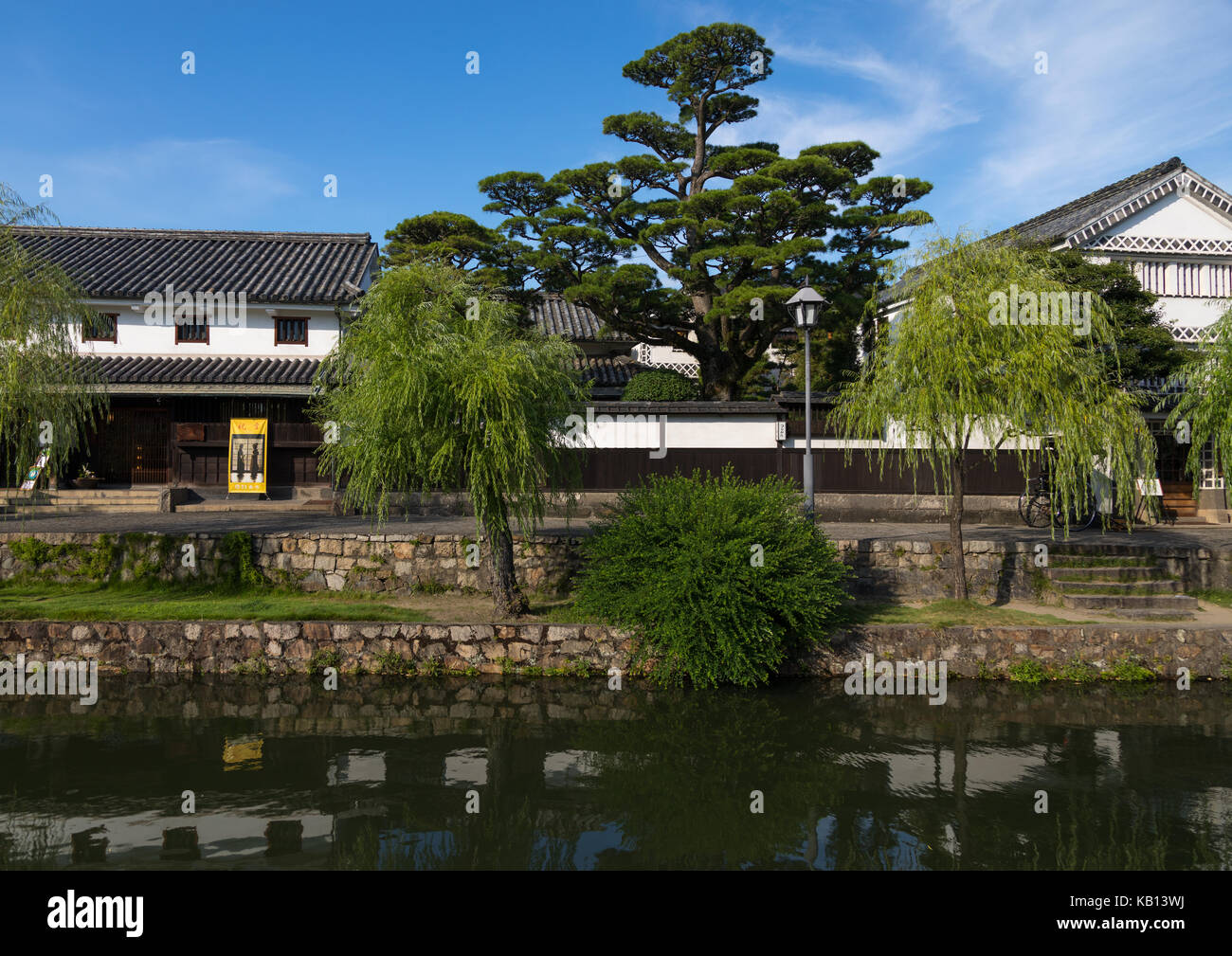 Les vieilles maisons le long de la berge, dans quartier historique de bikan, préfecture d'Okayama, kurashiki, Japon Banque D'Images