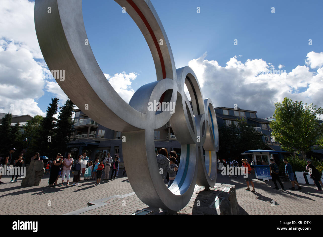 L'Olympic Plaza et les anneaux olympiques à Whistler, Colombie-Britannique, Canada. Whistler (Colombie-Britannique). août 13, 2017. Banque D'Images