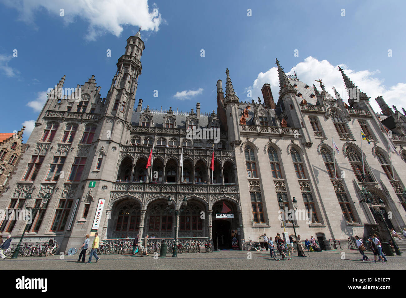 Ville de Bruges, Belgique. vue pittoresque de l'historium (ancien) et ancien waterhall édifice de la cour provinciale. Banque D'Images