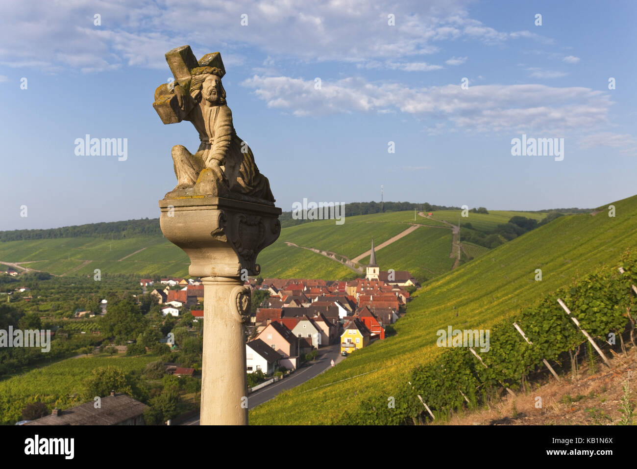Statue au carrefour près de eschern dans la boucle principale volkacher, en basse-franconie, en basse-franconie, Franconia, Bavaria, Allemagne du Sud, Allemagne, Banque D'Images