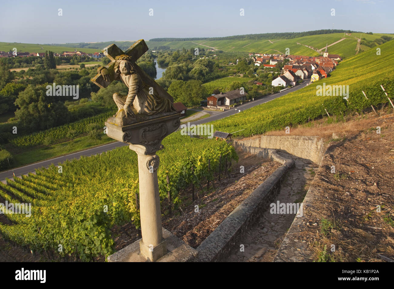 Statue au carrefour près de eschern dans la boucle principale volkacher, en basse-franconie, en basse-franconie, Franconia, Bavaria, Allemagne du Sud, Allemagne, Banque D'Images