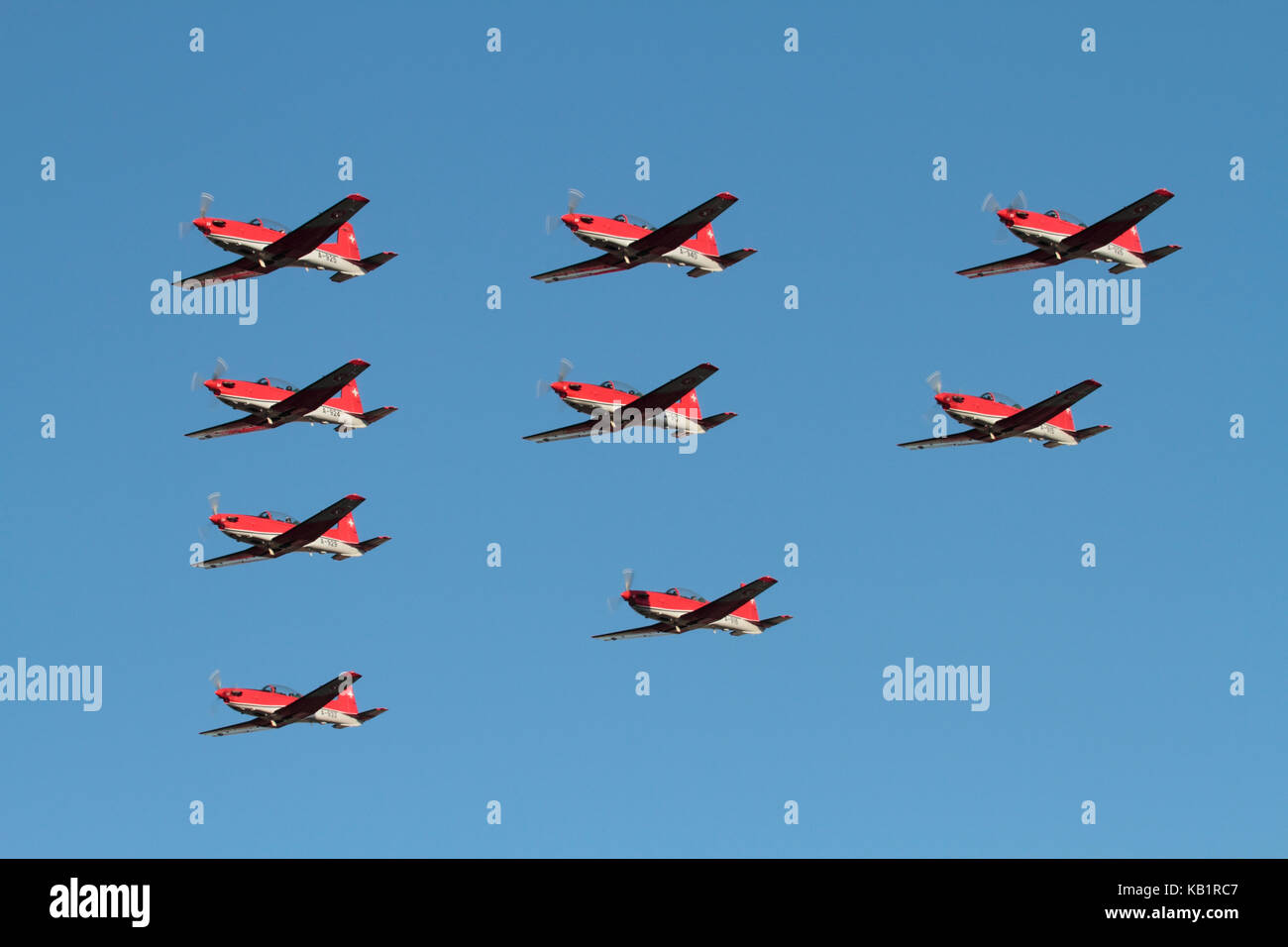 La Force aérienne suisse PC-7 TEAM affichage voltige volant en formation Banque D'Images