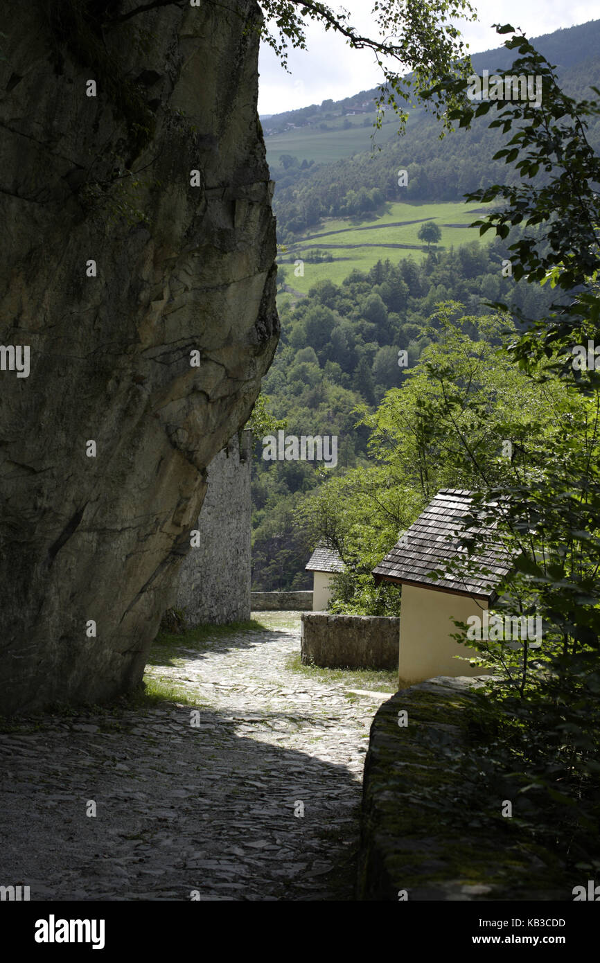 Carrefour au monastère de Säben, hermitages, Eisacktal, Bolzano, Tirol du Sud, Italie, Banque D'Images