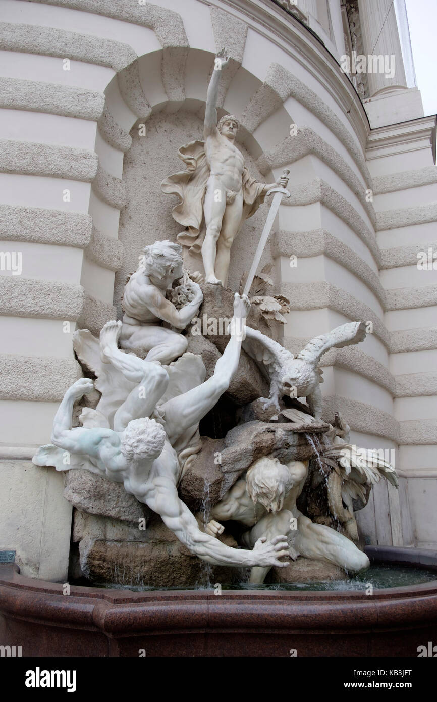 Des statues dans Michaelerplatz square, le palais impérial de Hofburg, Vienne, Autriche, Europe Banque D'Images