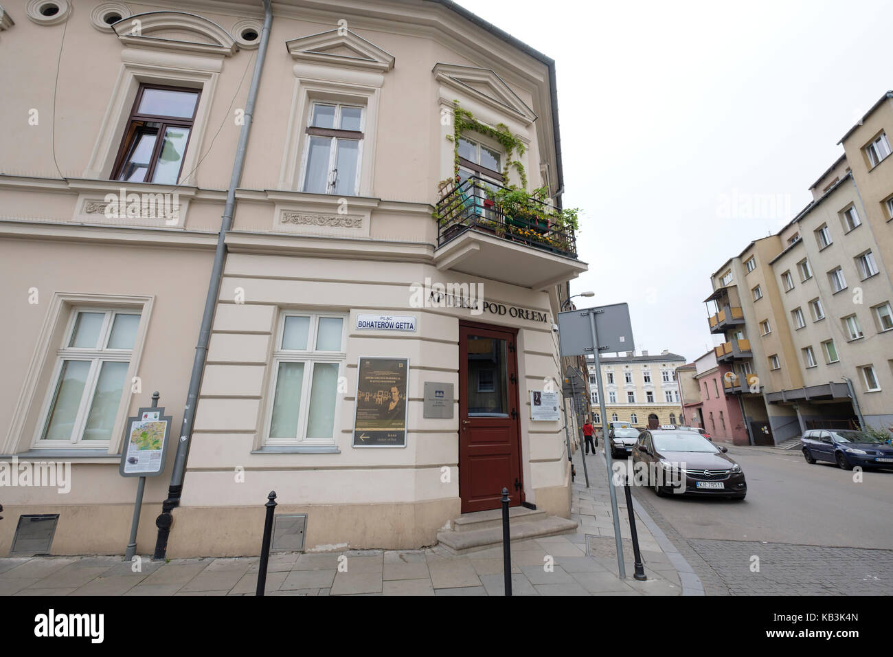 En vertu de la pharmacie Eagle Musée dans le ghetto juif de Cracovie, Pologne, Europe Banque D'Images