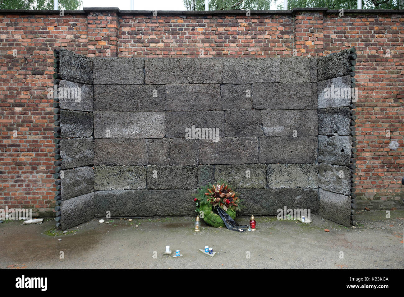 Wall utilisé pour un peloton d'exécutions à l'Auschwitz camp de concentration Nazi, Pologne Banque D'Images