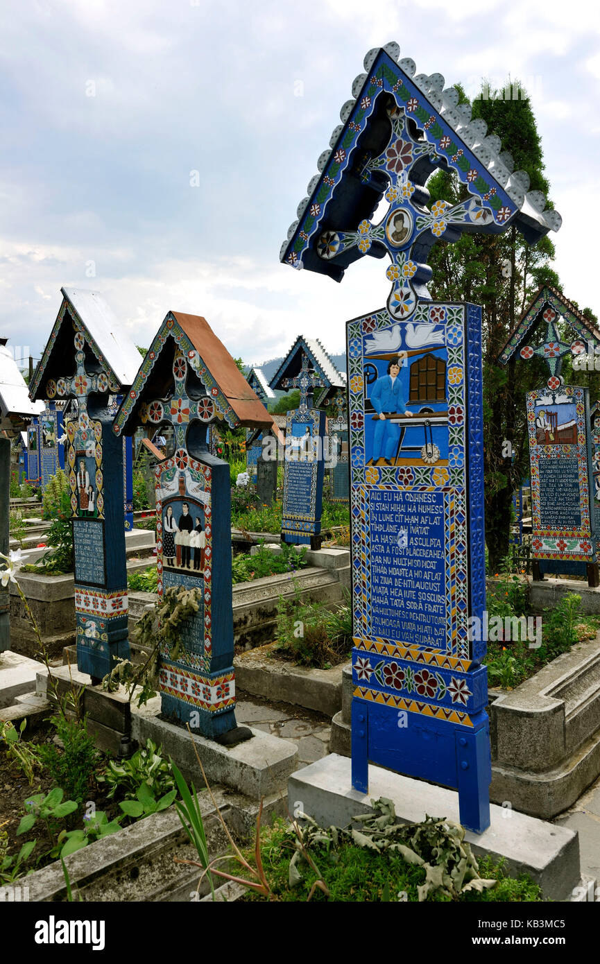 Roumanie, le Maramures, région des Carpates, à proximité de Baia Mare, sapanta cimetière coloré Banque D'Images