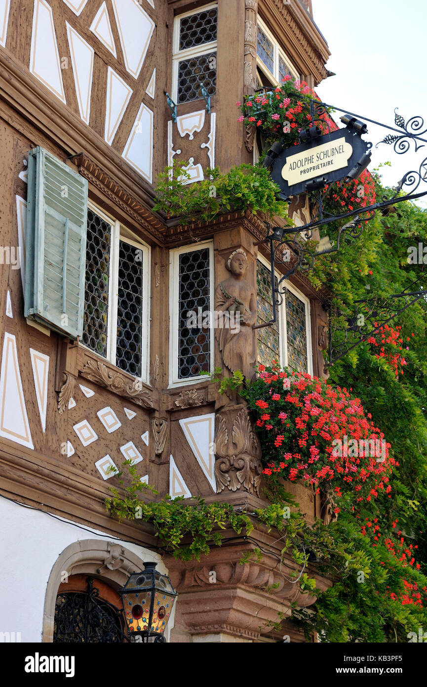 La France, haut Rhin, Alsace wine route, turkheim, deux clefs façade de l'hôtel Banque D'Images