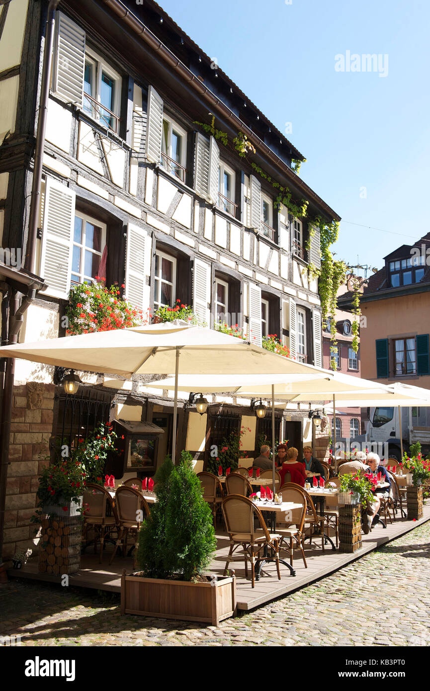 La France, Bas Rhin, Strasbourg, vieille ville classée au patrimoine mondial de l'unesco, le quartier de la petite France, le restaurant au pont st-martin Banque D'Images