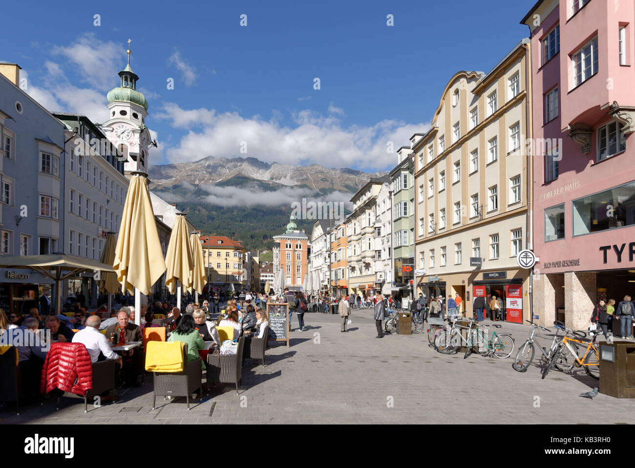 Autriche, Tyrol, Innsbruck, Maria-Theresien Strasse (rue) Banque D'Images