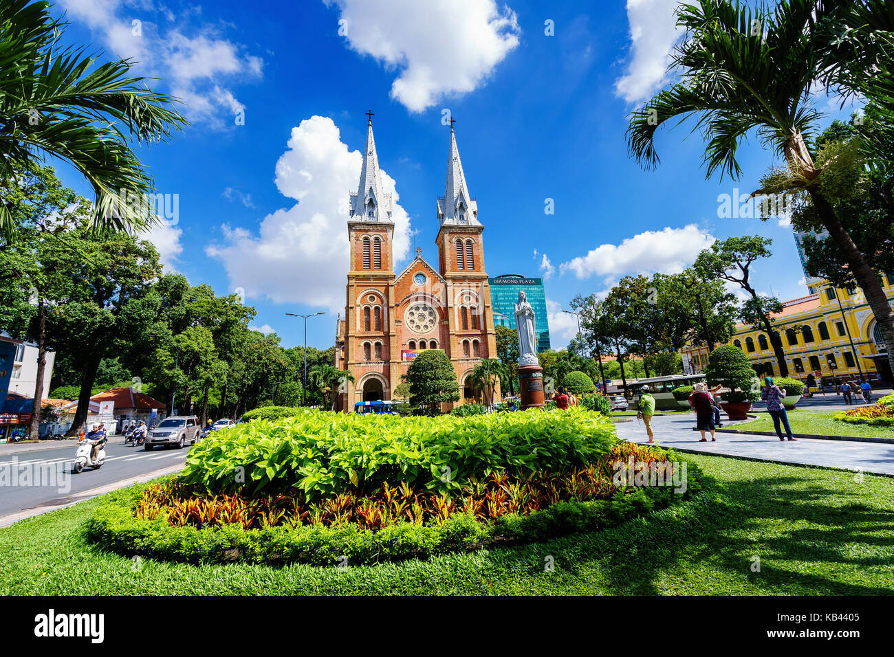 La cathédrale Notre Dame (vietnamien : Nha Tho duc ba), construire en 1883 à Ho Chi Minh City, Vietnam. l'église est établie par des colons français. Banque D'Images