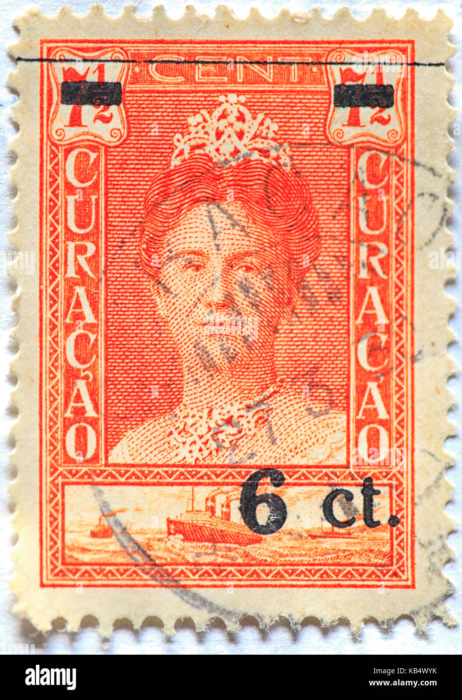 Timbre rare et vintage avec l'image de la reine Wilhelmine des Pays-Bas, 1928. orange, à l'origine et le cachet de 7 1/2 cents mais changé int Banque D'Images