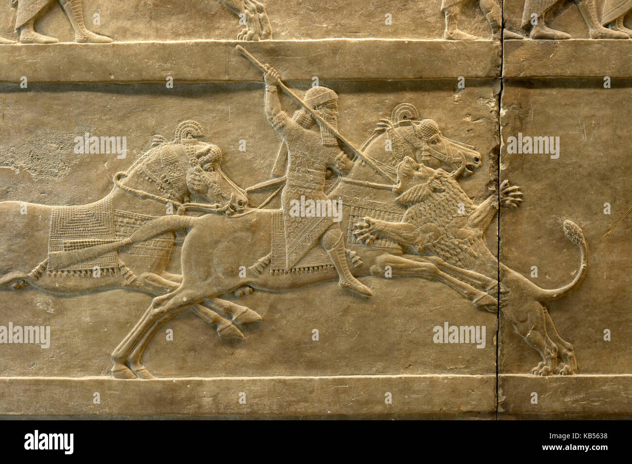 Royaume-uni, Londres, Bloomsbury, British museum, l'art assyrien antique chasse au lion, à cheval, à environ 645-635 bc Banque D'Images