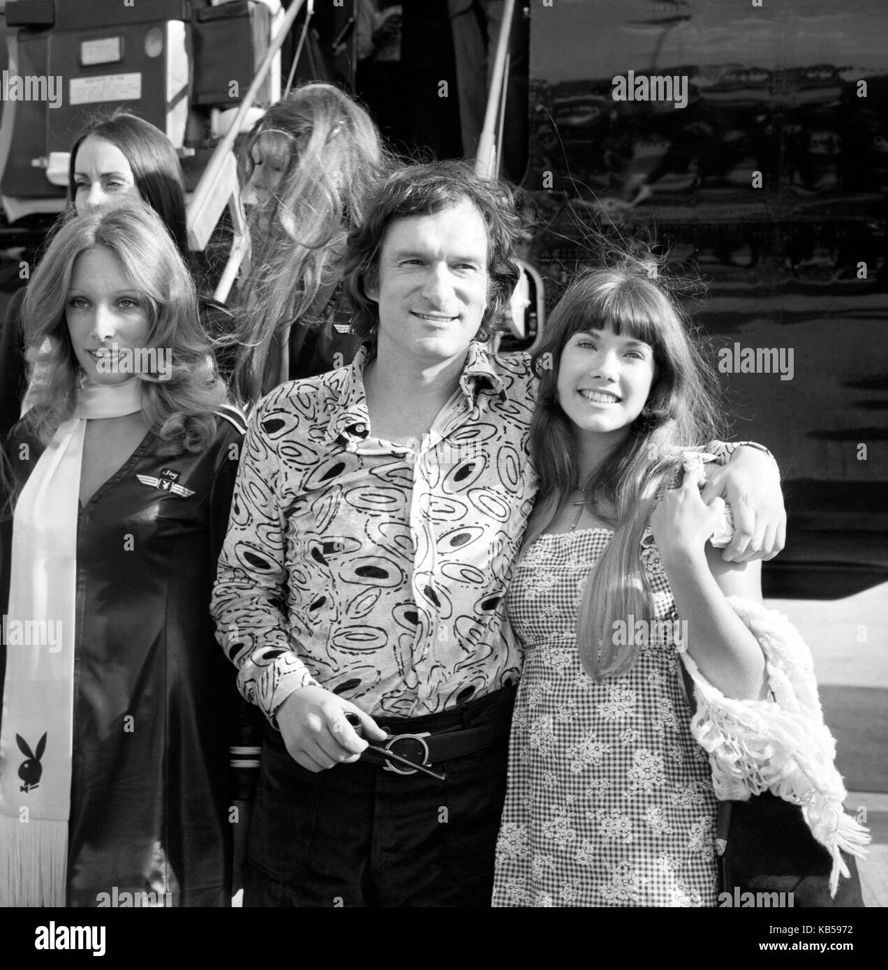 Photo de fichier en date du 27/09/72 Modèle de barbi benton avec le fondateur de Playboy Hugh Hefner, qui est décédé à l'âge de 91 ans, a annoncé la publication sur twitter. Banque D'Images
