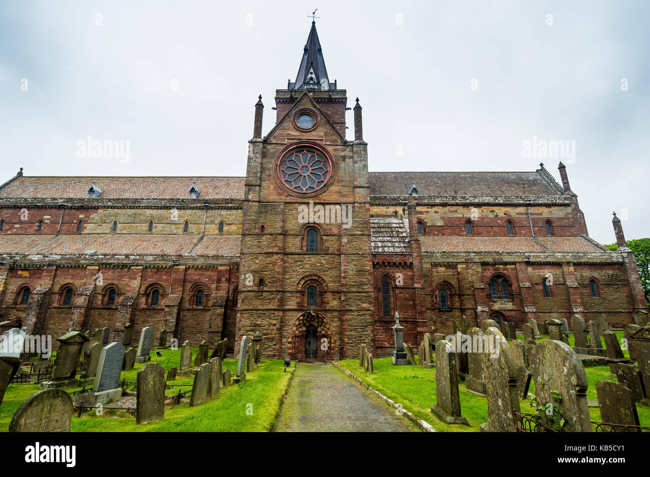 La Cathédrale Saint Magnus, Kirkwall, Orkney Islands, Scotland, Royaume-Uni, Europe Banque D'Images