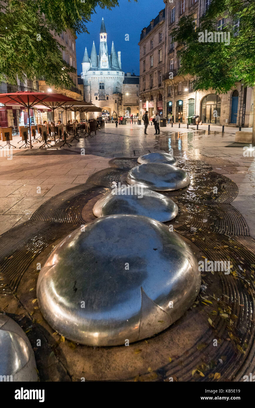 La Fontaine, Place du Palais, Porte Cailhau, Bordeaux, France Banque D'Images