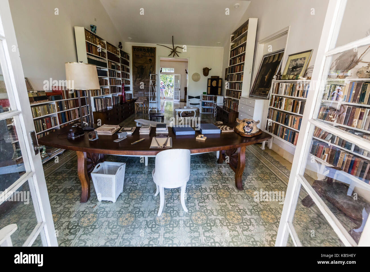 La bibliothèque du finca vigia (finca vigia), la maison d'Ernest Hemingway à San Francisco de Paula ward à La Havane, Cuba Banque D'Images