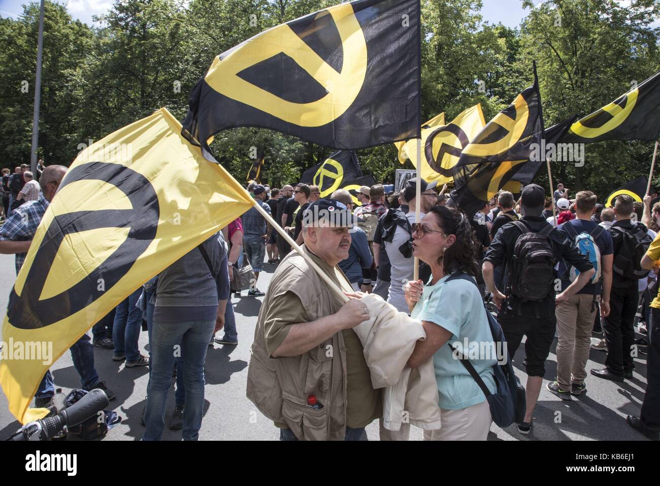 Démonstration de l'extrême-droite mouvement identitaire (Identitaere Bewegung) à Berlin, le 17 juin 2017. Dans le monde d'utilisation | Banque D'Images