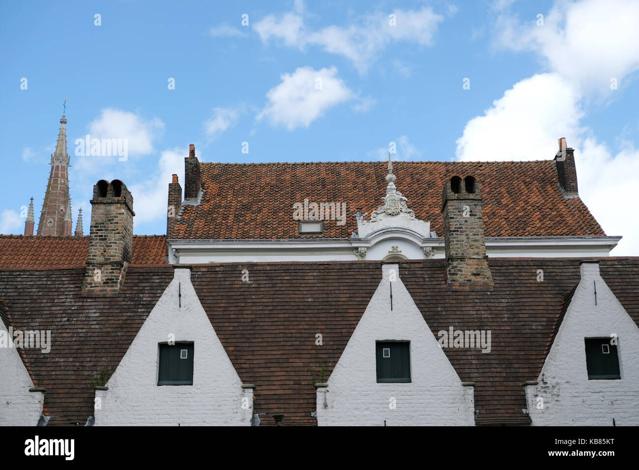 Les toits, photographié à partir de la hospices de Meulenaere et Saint Joseph, Bruges (Brugge), Belgique Banque D'Images