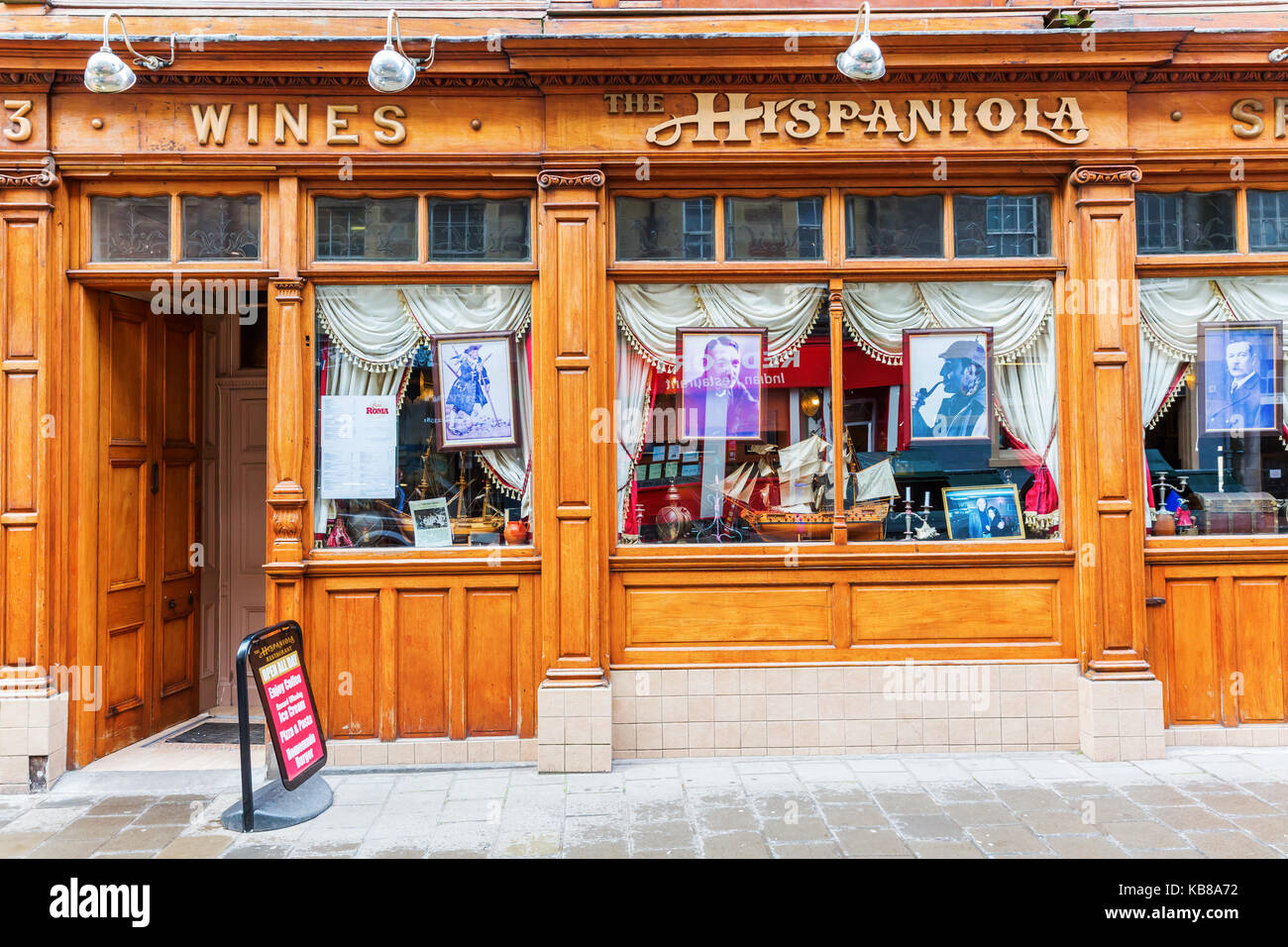Édimbourg, Écosse - 09 septembre 2016 : : restaurant dans un bâtiment historique d'Édimbourg. Edimbourg est la capitale de l'Ecosse, sa vieille et nouvelle ville un Banque D'Images