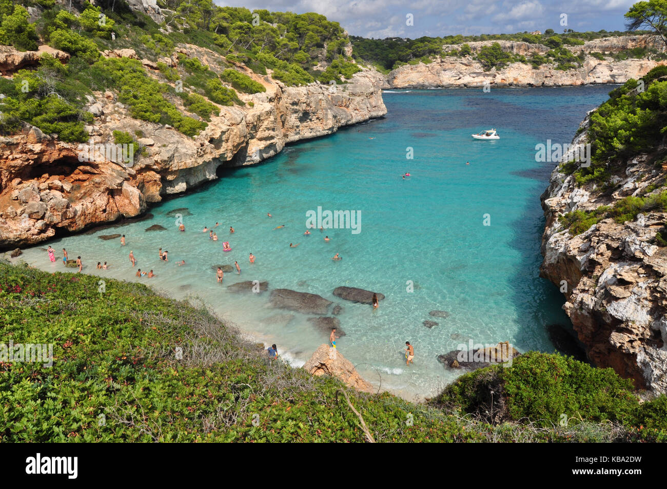 Vue sur la plage de Calo des Moro sur l'île de Majorque, Baléares, en Espagne Banque D'Images