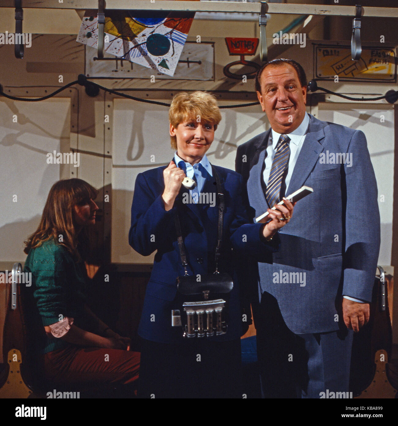 Ein Wort aus Musik, musikalische Comedyserie Mitwrikende, Deutschland, 1983 Modérateur : Heinz Eckner Gaststar und Rotraud Schindler Banque D'Images