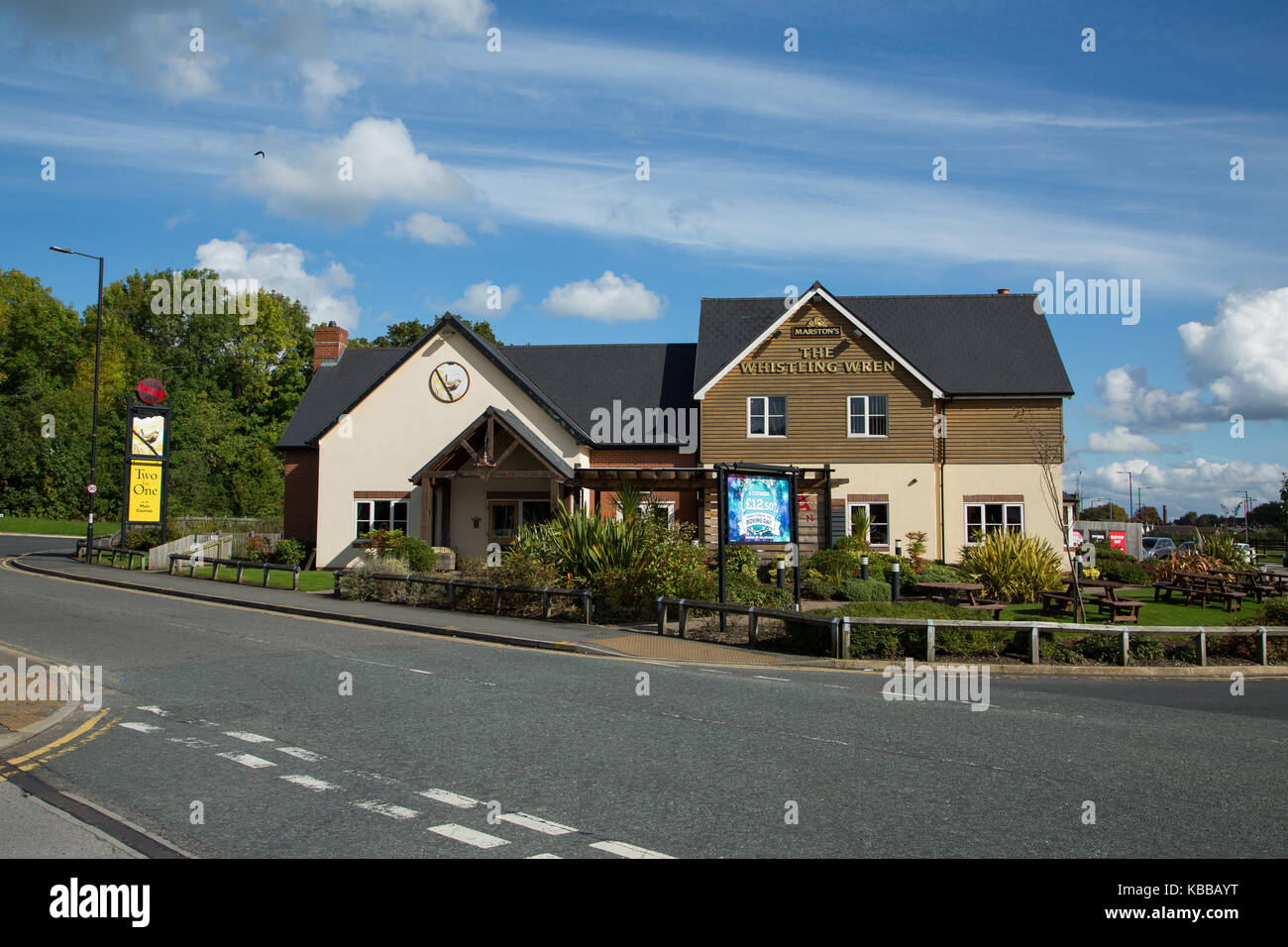 Sifflement Wren Pub & Restaurant à LEigh Sports Village, Leigh, England, UK Banque D'Images