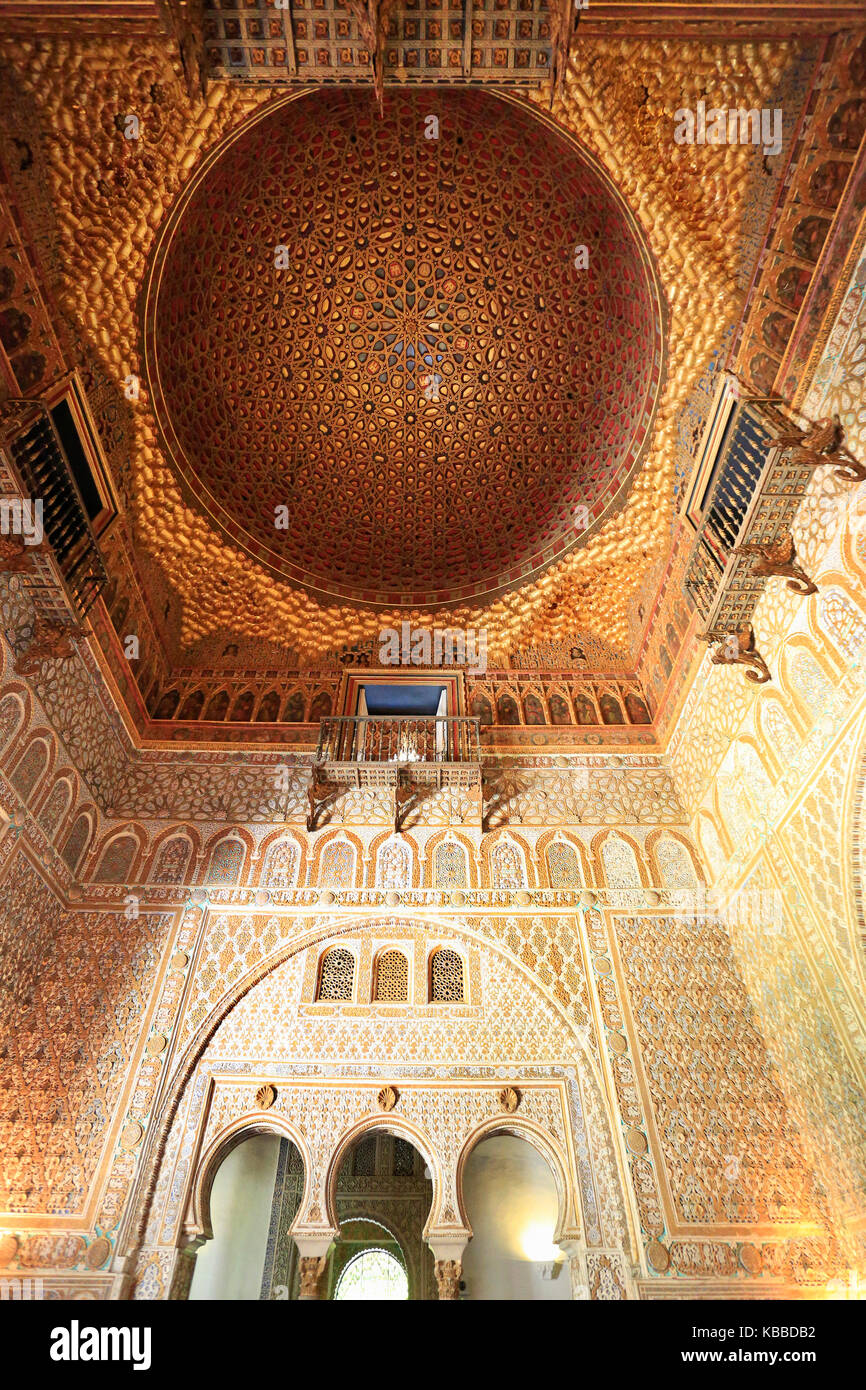 Séville, Espagne - 4 juillet 2017 : l'Alcazar de Séville est un palais royal de Séville, Andalousie, initialement développé par les rois musulmans arabes. Banque D'Images